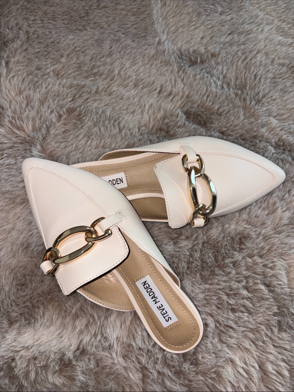Steve Madden Women's Cream Chain-Accent Pointed Mules size 6